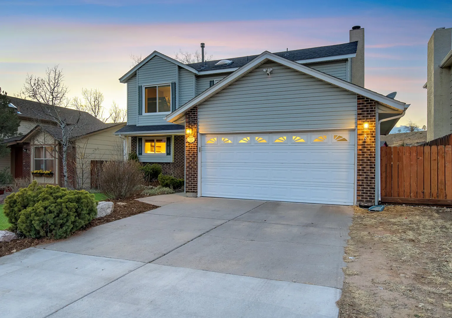 Hot Tub, Fire Pit, Bocce Ball+ - 3 bed/3 bath Oasis - Pets Welcome! — Photo 3