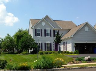 100 Summer Lea Ct, New Hope, PA 18938