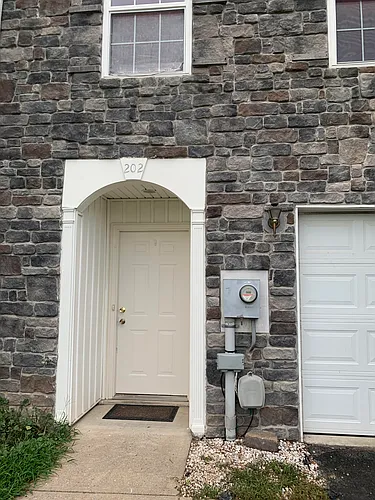 202 Pony Cir #202 Photo 1