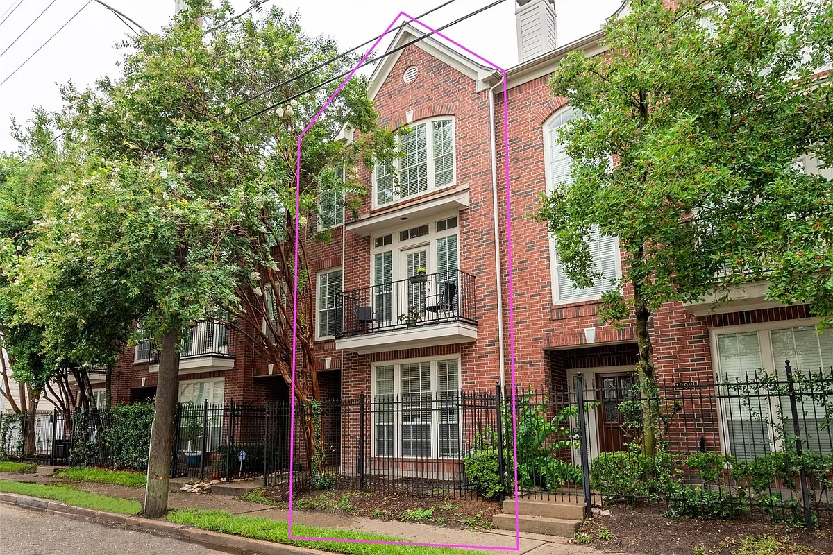 Building Photo - 1310 W Webster St