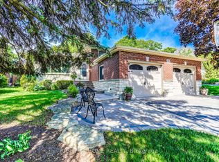 27 Hilltop Dr, Clarington, ON L1C 2X7