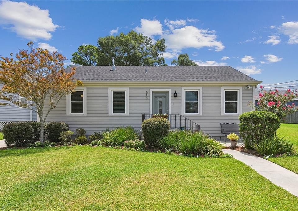 1st image of 513 Rosewood Dr