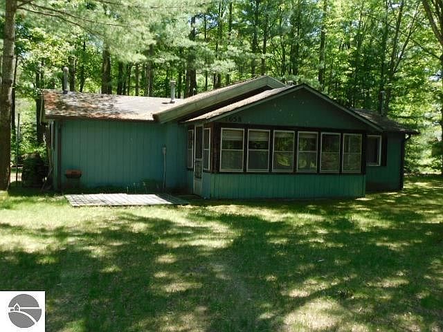 1st image of 1658 Poplar Dr NE