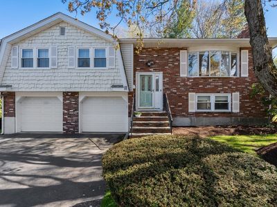 11 Harvard Cir, Needham, MA, 02494