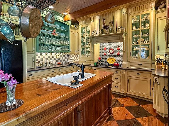 9th image of this home