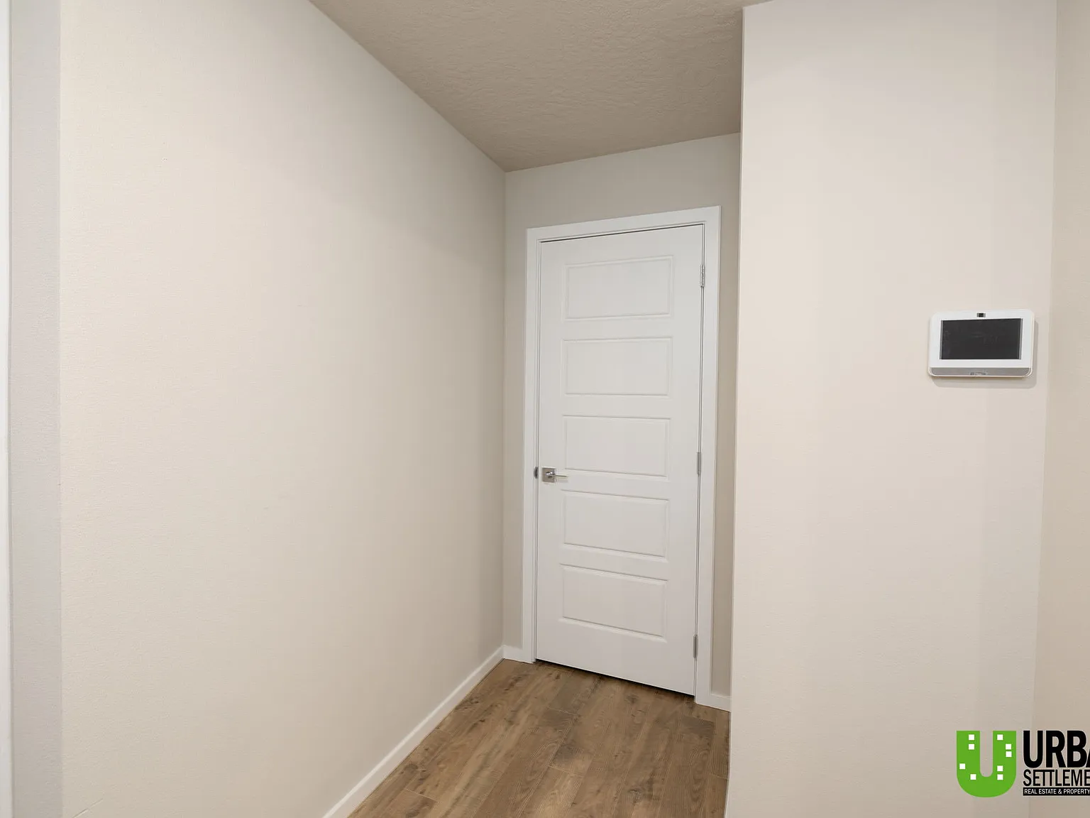 4 bed, 2.5 bath, 2100 sqft, $2,695 — Photo 1