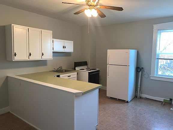 Large Kitchen w/ Washer & Dryer Hook Up!