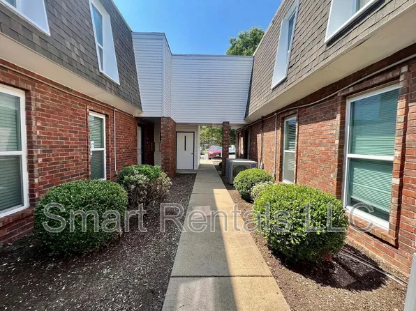 9955 Chateau Roi Dr #A, Saint Louis, MO 63123