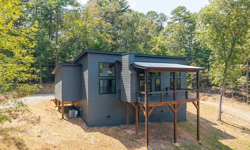 1st image of 299 Greenfield Rd