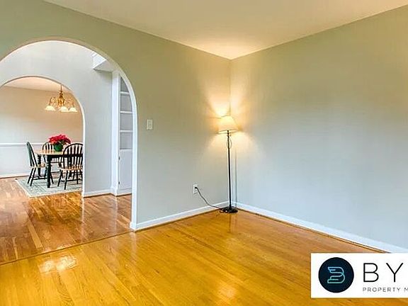 3rd image of 4997 Hanover Meadow Dr
