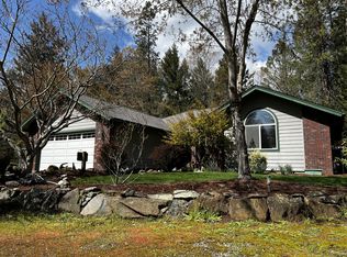 185 Stewart Rd, Grants Pass, OR 97526