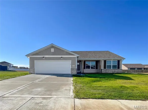 3404 Barton Dr, Shiloh, IL 62221