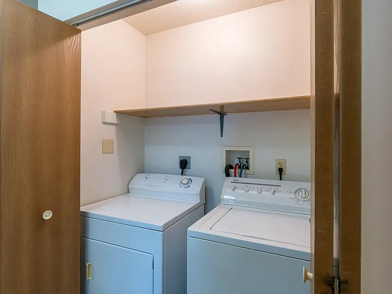 Fargo, ND Country Edge Apartments | Laundry