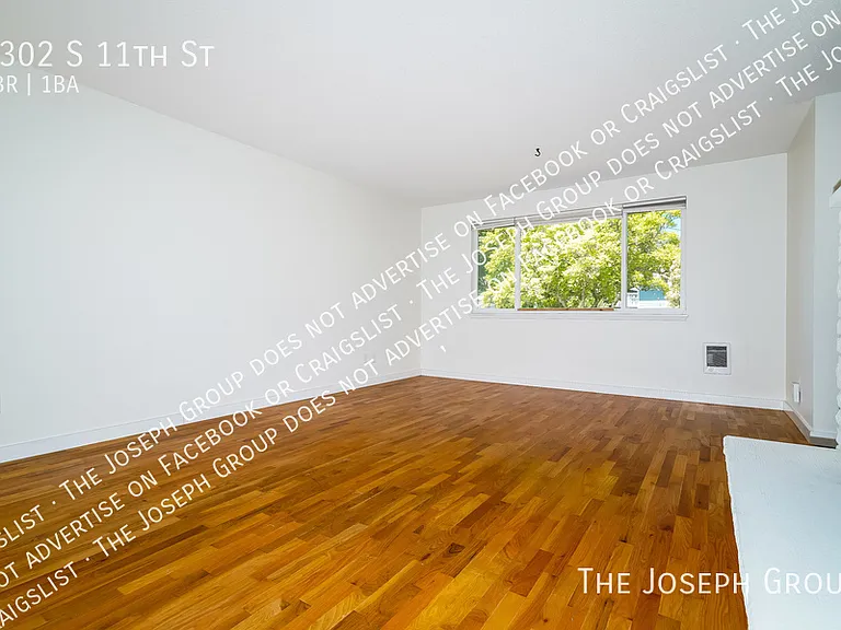 4302 S 11th St — Photo 4
