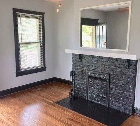 5th image of 300 Oglewood Ave