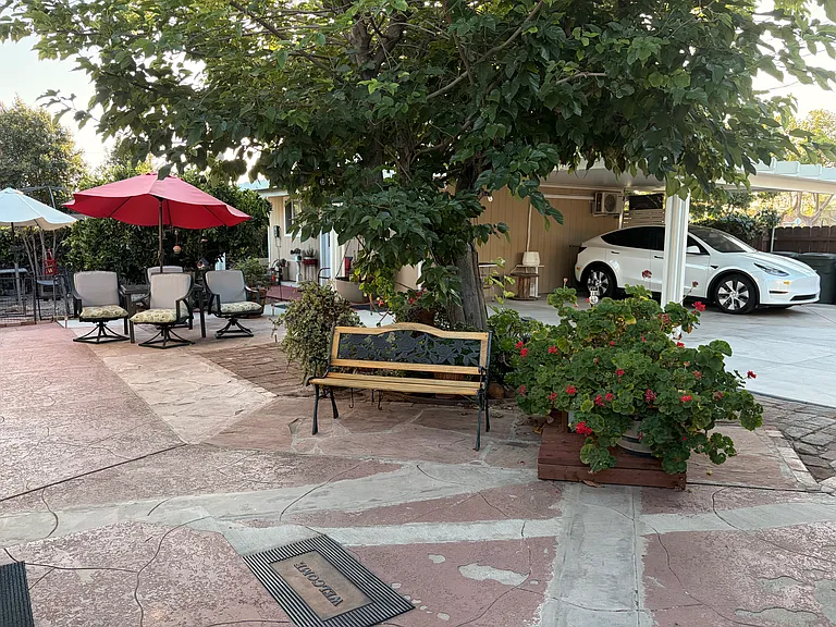 L Ave — Photo 14