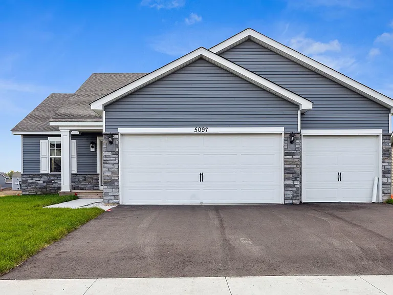 5097 Mustang Dr — Photo 9