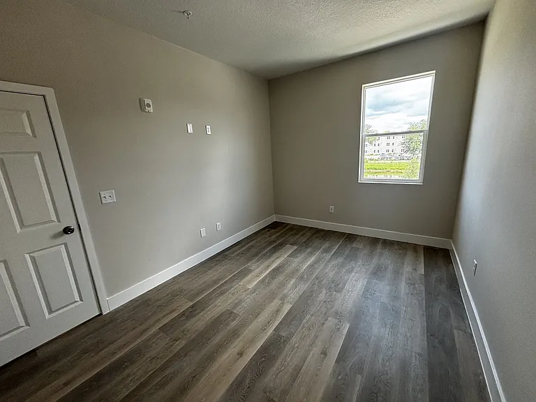 4424 S Texas Ave — Photo 10