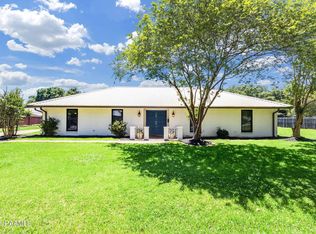 120 6th St, Breaux Bridge, LA 70517