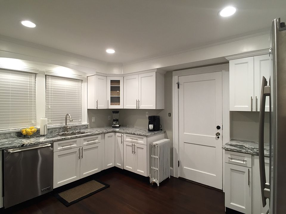 1st image of 21 Crescent St #1B
