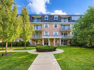 415 Wesley Ave APT 21, Oak Park, IL 60302