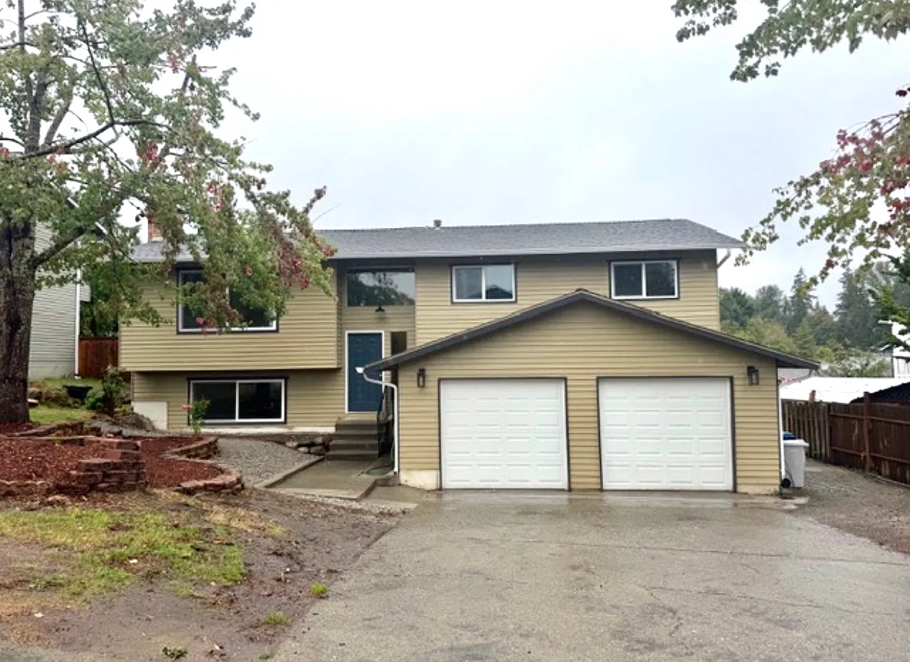 4 bed, 2340 sqft, $3,299 — Photo 1