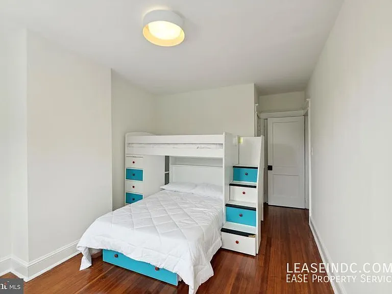 121 Webster St NW — Photo 21