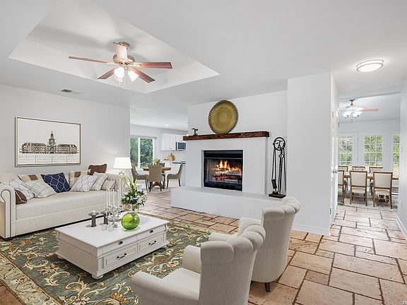 5th image of 110 LIVE OAK LN
