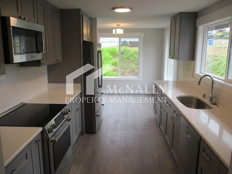 5401 N Court St #A — Photo 8