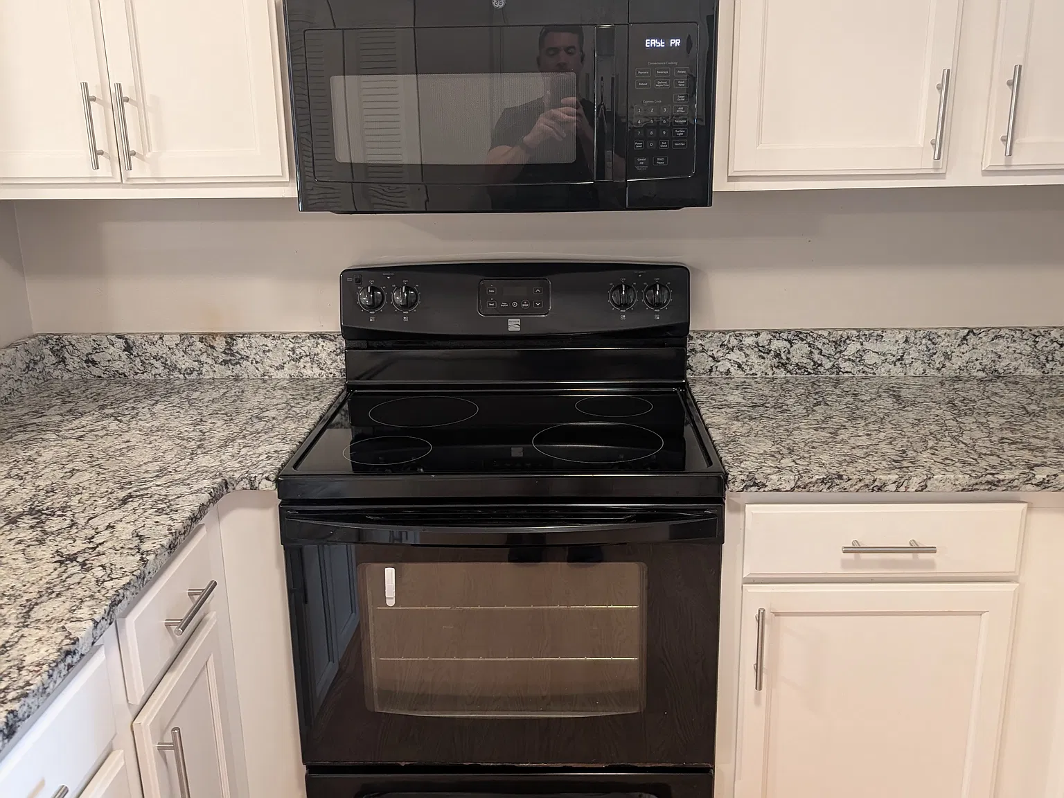 3 bed, 2.5 bath, 1500 sqft, $2,300 — Photo 4