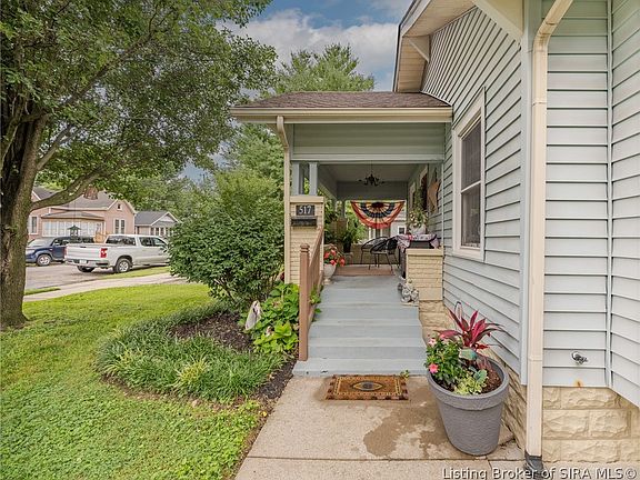 3rd image of 517 W Norwood Avenue