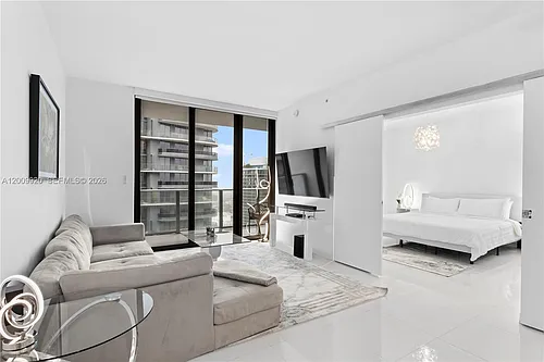 1010 Brickell Ave #4608 Photo 1
