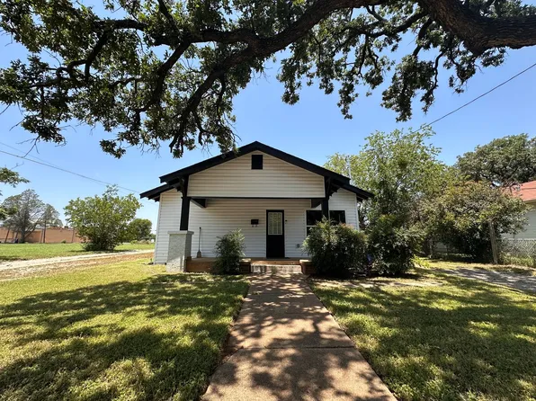 707 Avenue G, Brownwood, TX 76801