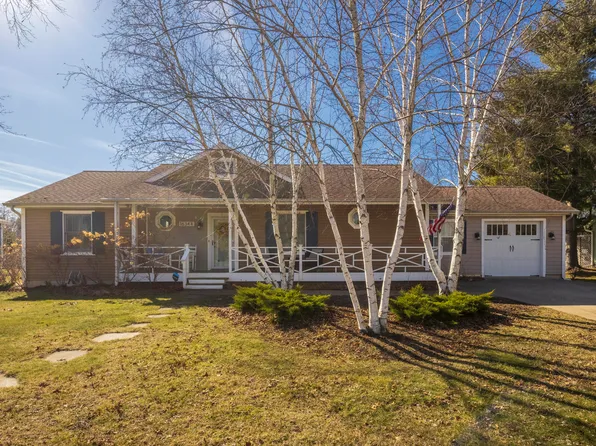 16344 Blossom Ln, Union Pier, MI 49129