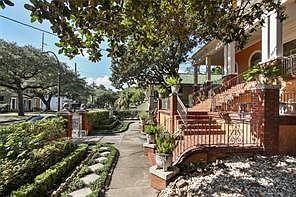 3rd image of 1819 Esplanade Ave #101