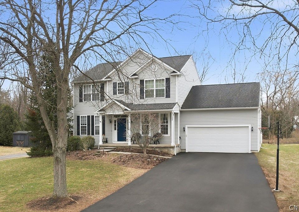 1st image of 132 Casterbridge Ln