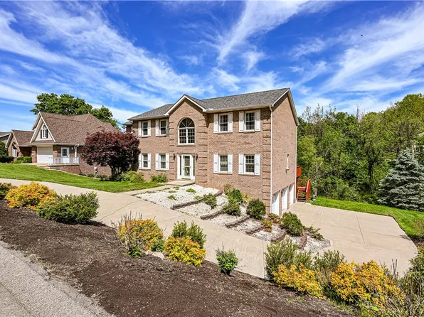 810 Stonebridge Dr, Greensburg, PA 15601