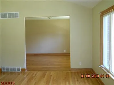 Building Photo - 15 Sona Ln