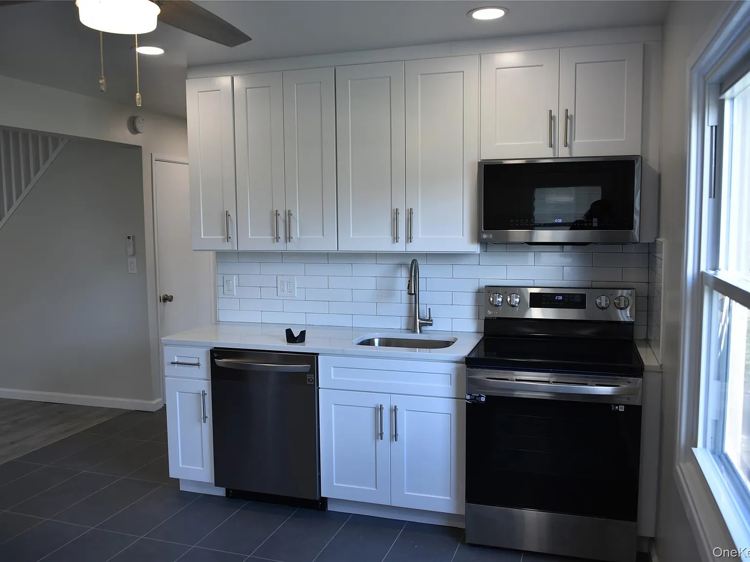 4 bed, 2.0 bath, 1114 sqft, $4,475 — Photo 2