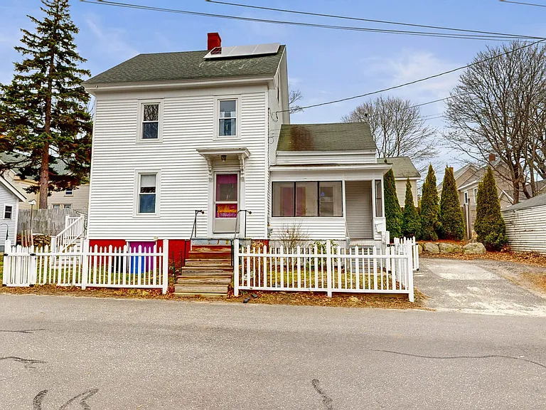 10 Highland St — Photo 7