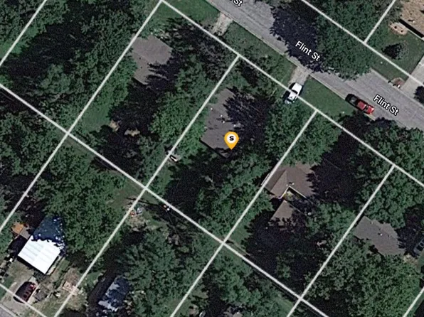 131 Flint St, Junction City, KS 66441