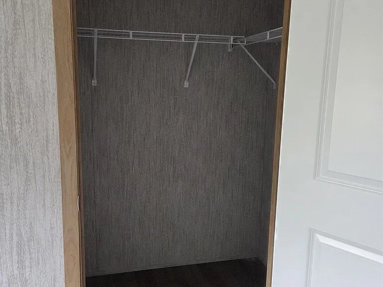 410 Donegal Dr — Photo 18