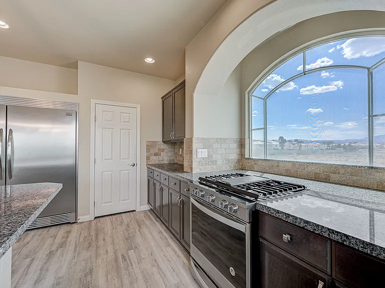 706 Eros Ct — Photo 77