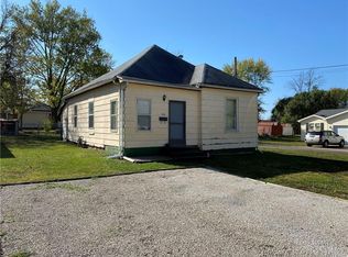 120 W Taylor Ave, Charleston, IL 61920