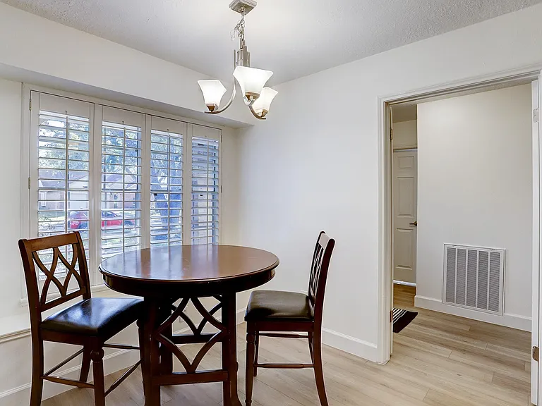 6819 Yardley Dr — Photo 5
