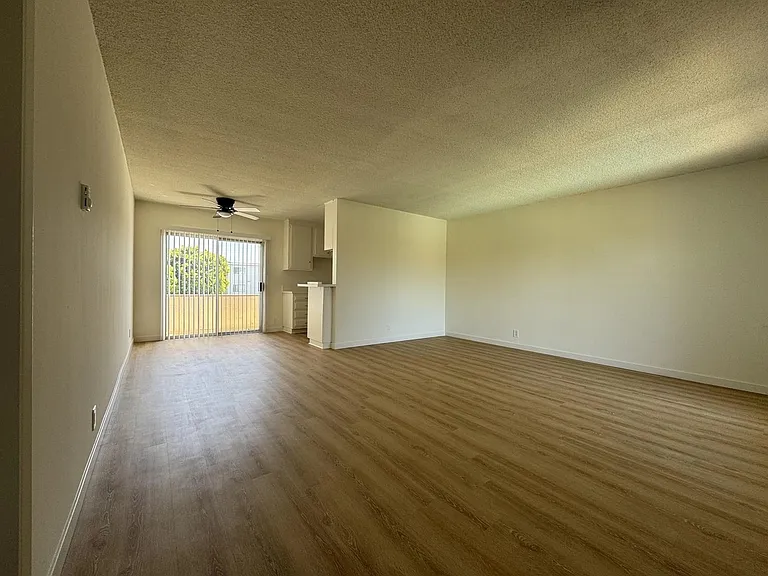 5292 Newcastle Ave #25 — Photo 9