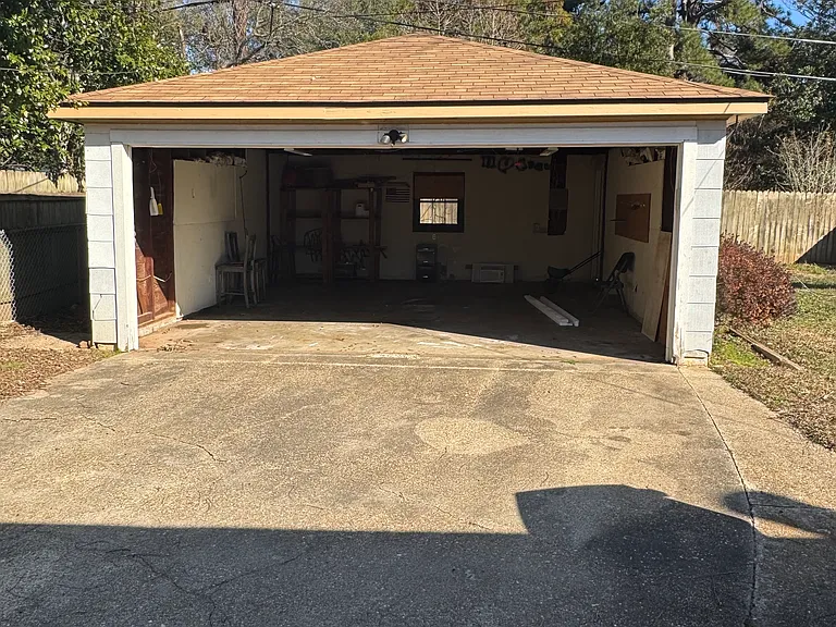 1821 Anniston Ave — Photo 16