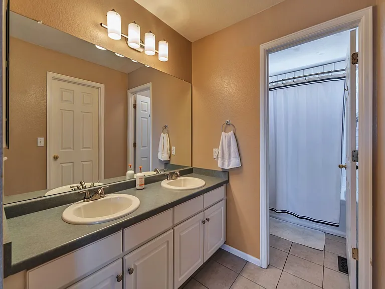 219 W Jamison Cir #25 — Photo 11