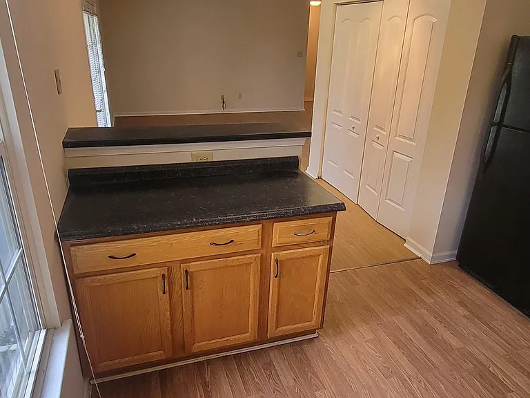 1356 Villa Way #E — Photo 10
