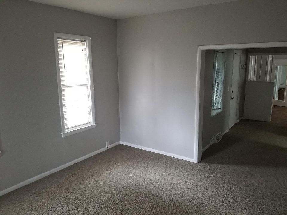1st image of 1534 Coit Ave NE